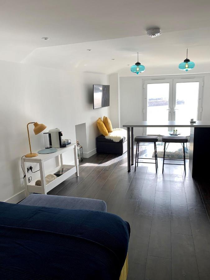Modern Studio Apartment With Stunning Views! St Ives Екстериор снимка