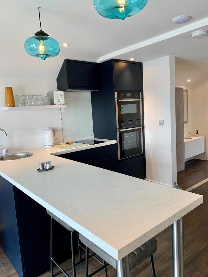 Modern Studio Apartment With Stunning Views! St Ives Екстериор снимка