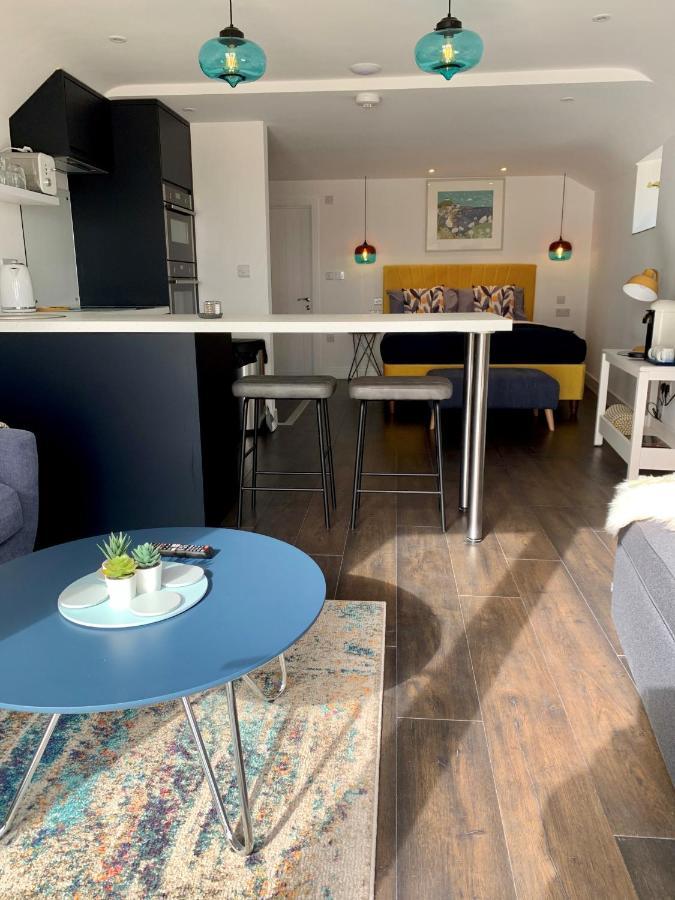 Modern Studio Apartment With Stunning Views! St Ives Екстериор снимка